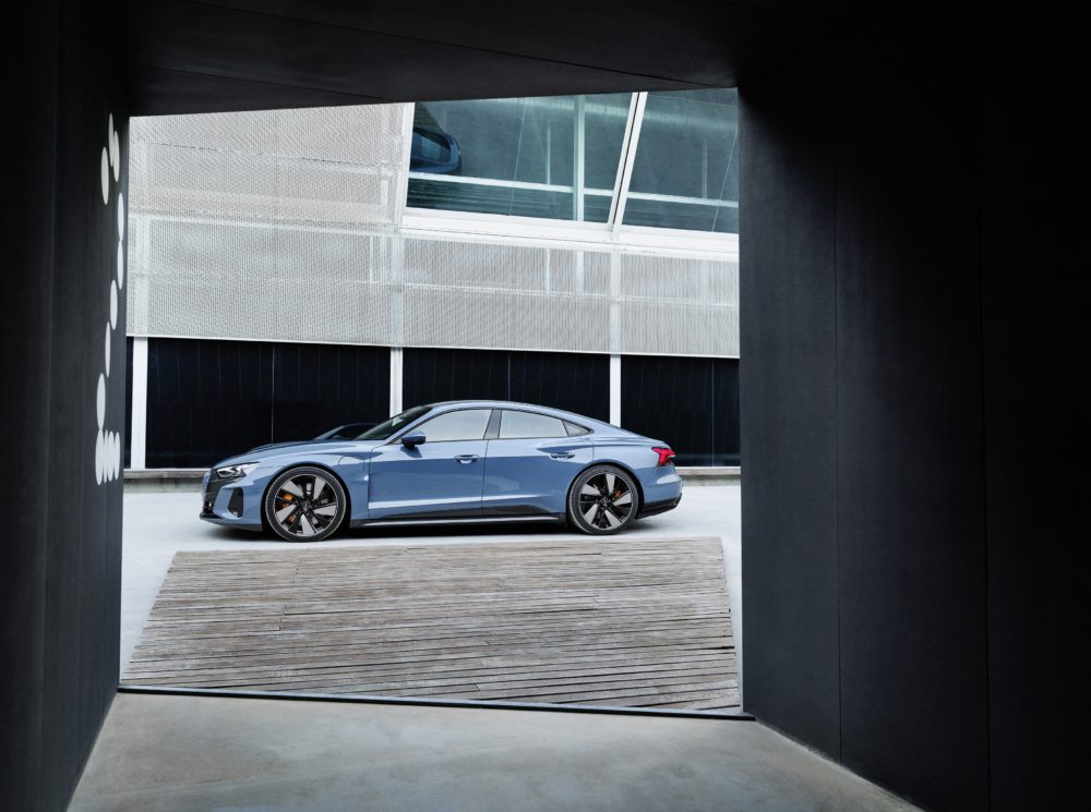 Hands On With The Audi e-tron GT (2023)