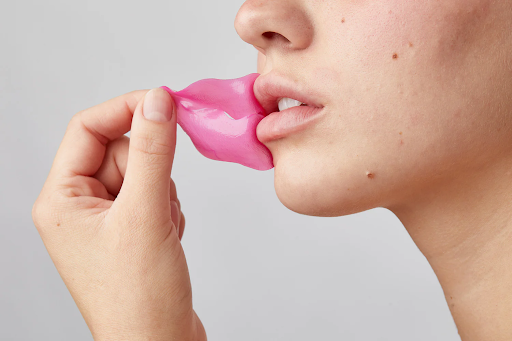 Pout Perfection: Discover the Benefits of a Hydrating Lip Sheet Mask