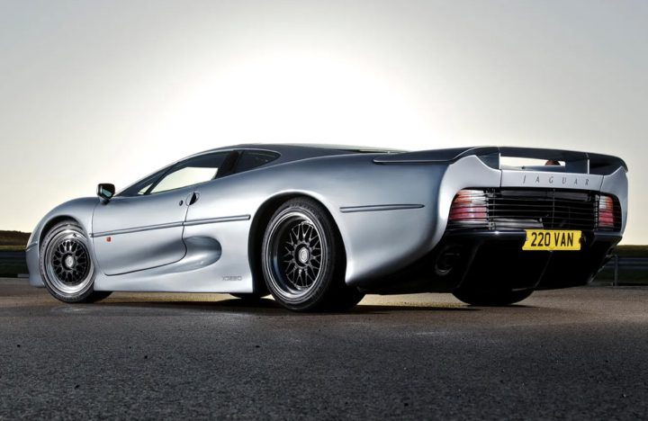 xj220-3-720x468-1 Jaguar XJ220 rear